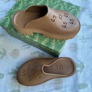 Gucci Hollow Design Brown Slippers